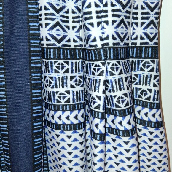 Vince Camuto Halter Fit & Flare Geometric Patterned Navy & White Dress sz 10/B19 - Picture 7 of 10